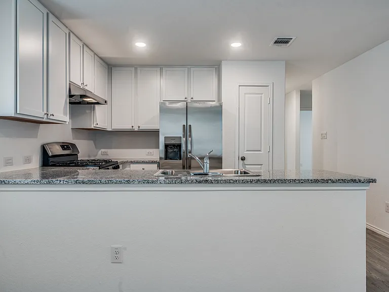 2406 Double Oak Dr — Photo 13