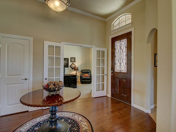 3rd image of 8403 Pecan Creek Dr