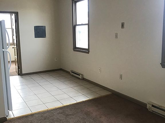 3rd image of 31 E Washington St APT 43