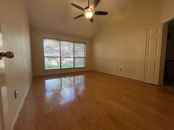 3rd image of 22 Lush Meadow Pl