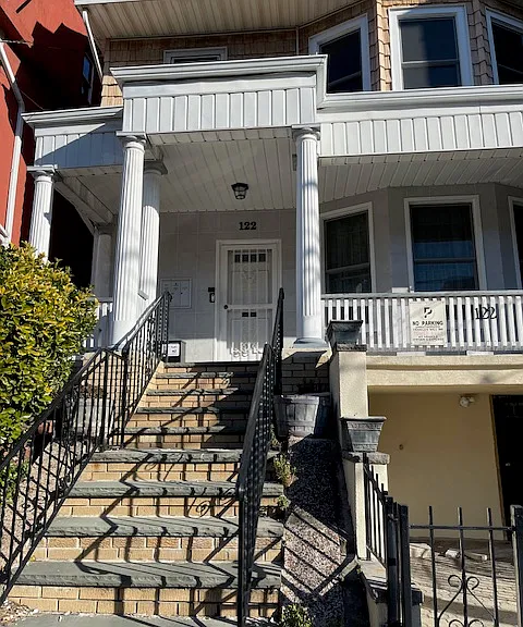 122 Jewett Ave #3 — Photo 1