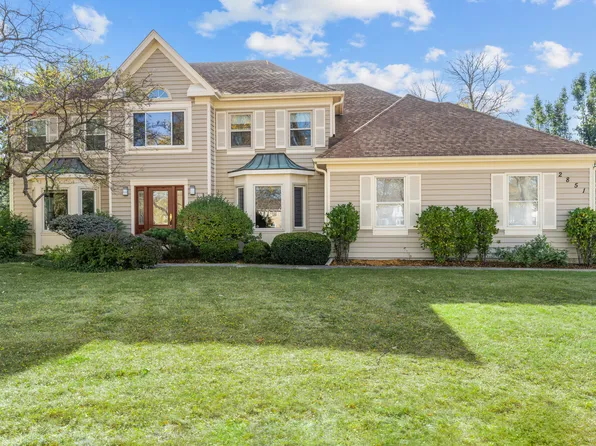 2851 Daulton Ct, Buffalo Grove, IL 60089