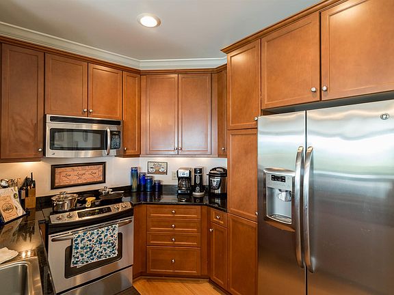3rd image of 400 Warioto Way APT 902