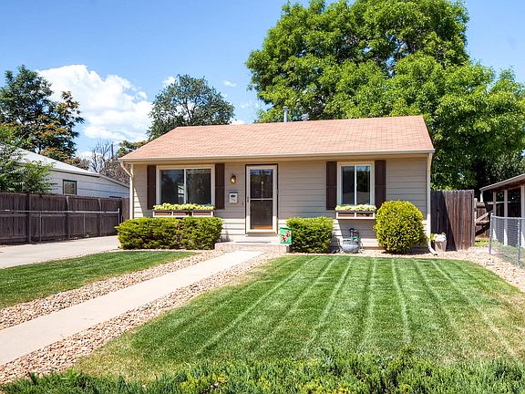 2nd image of 1743 N Verbena St