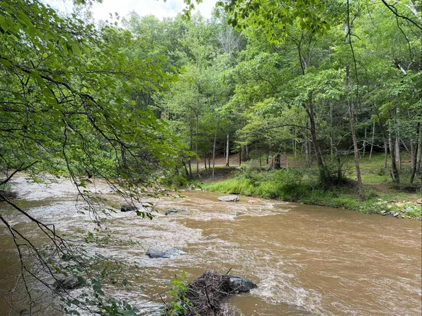 Buzzard Roost Ln, Hillsville, VA 24343