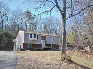429 Quaker Ridge Rd, Casco, ME 04015