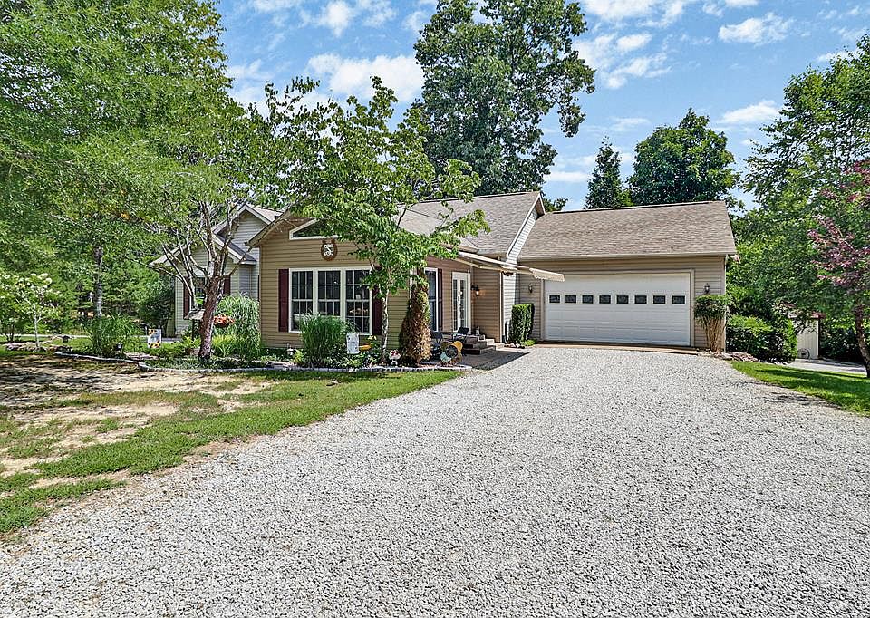 1st image of 504 Ridgetop Dr