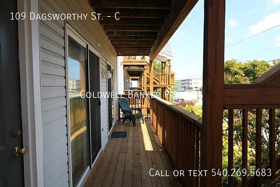 109 Dagsworthy St #C