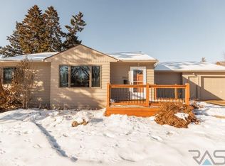 2905 S Willow Ave, Sioux Falls, SD 57105