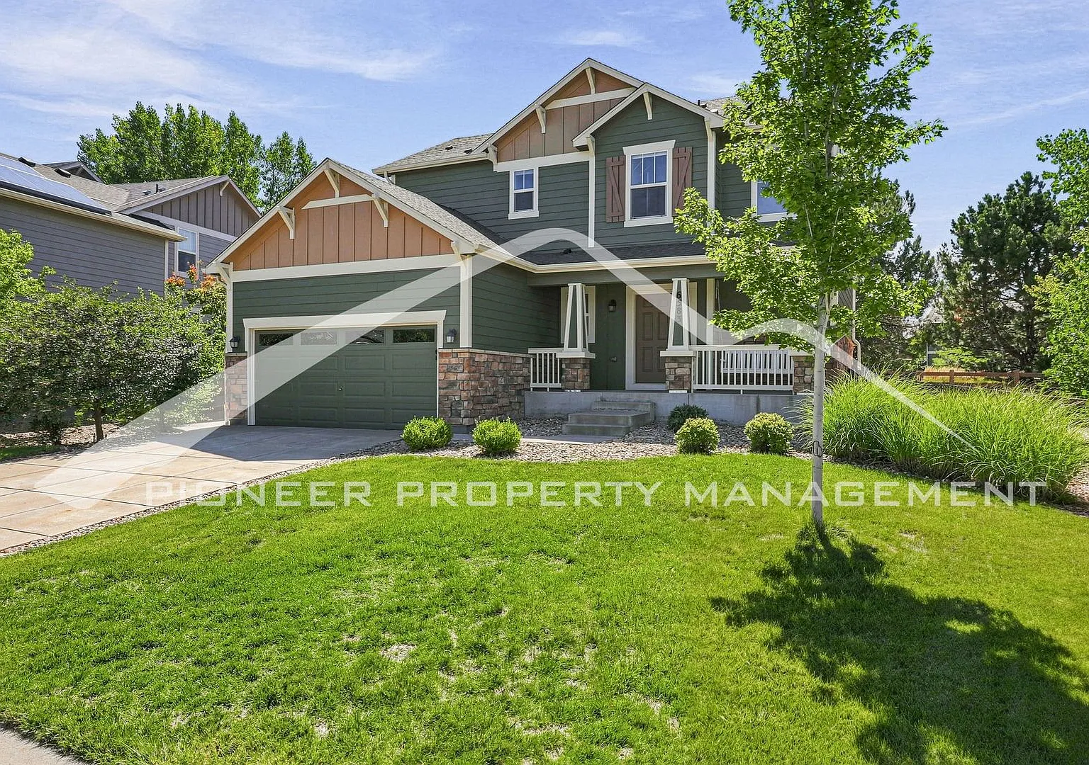 Gorgeous Home with 2-Car Garage and Central AC — Photo 2