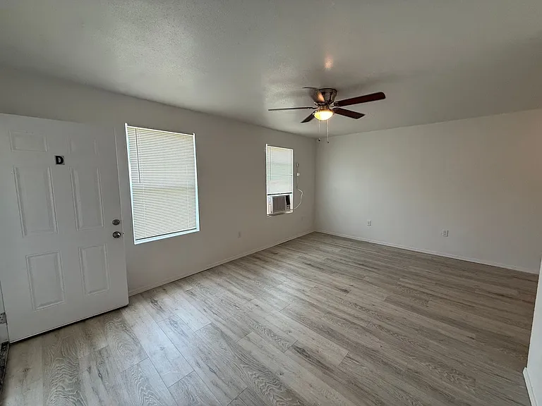 1043 Monet Dr — Photo 41