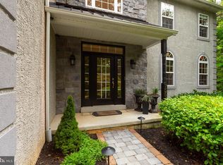 755 Summit Ave, Philadelphia, PA 19128