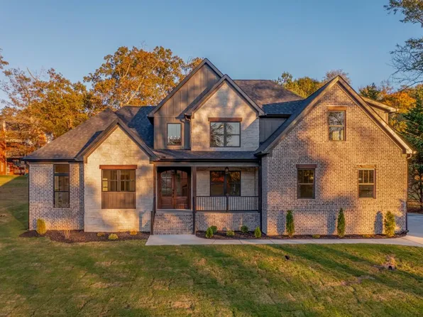 1697 Long Hollow Rd, Rock Spring, GA 30739