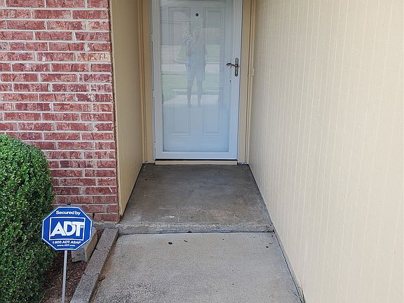 3rd image of 2225 Ruby Rd