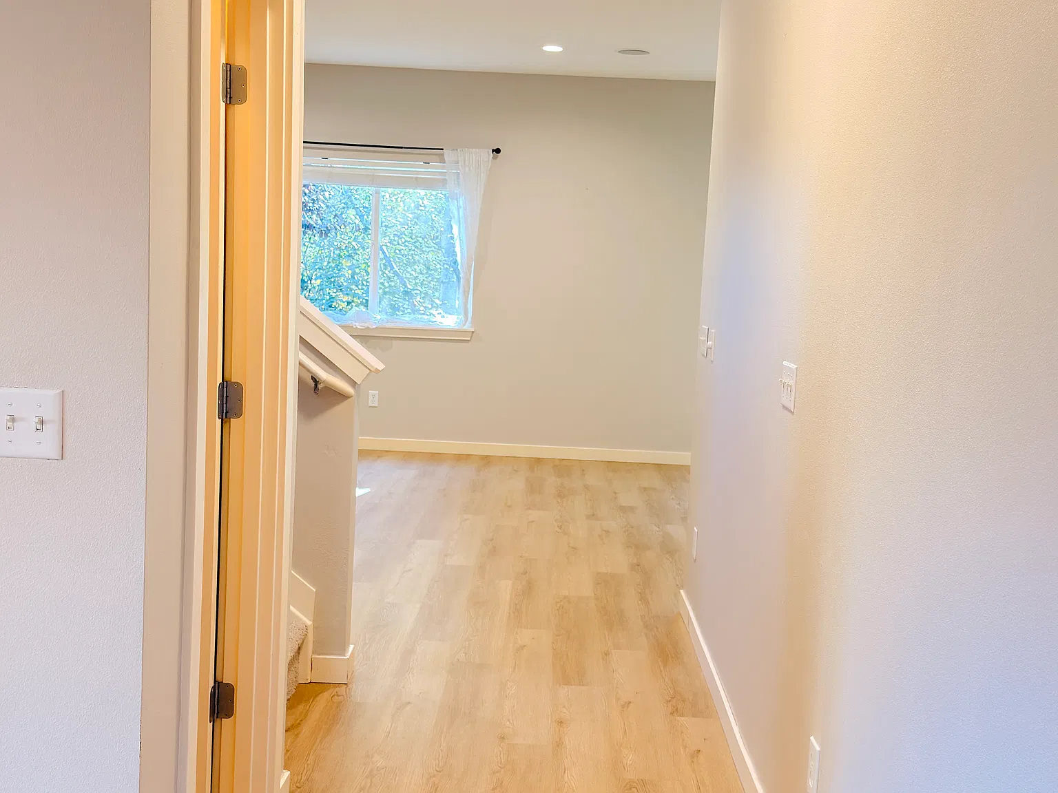 3 bed, 2.5 bath, 2438 sqft, $3,550 — Photo 4
