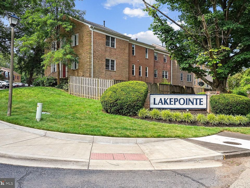 9800 Lakepointe Dr, Burke, VA 22015 | Zillow