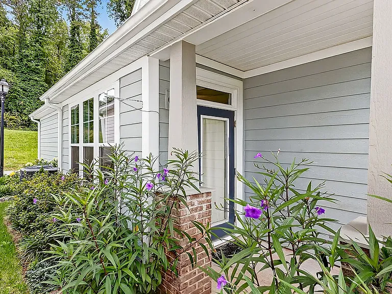 18 Cottage Knoll Cir — Photo 37