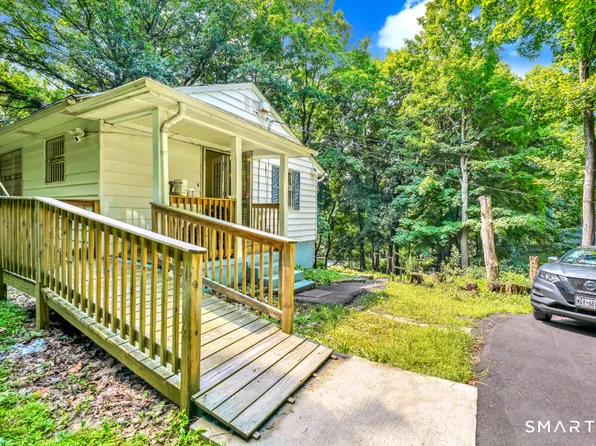 28 Faber Avenue, Waterbury, CT 06704