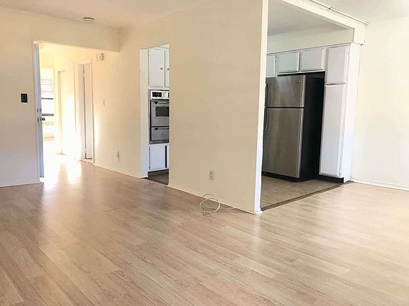3rd image of 30-44 71st St #3
