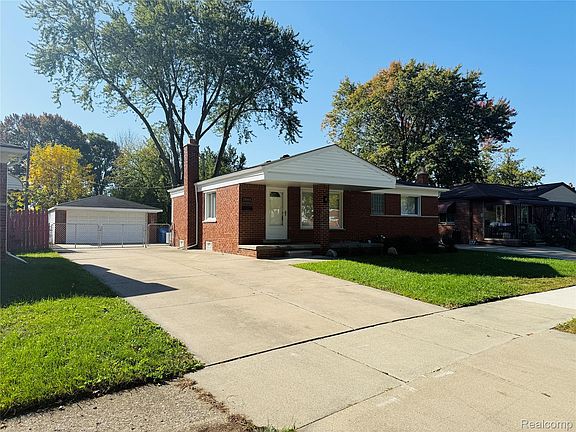 3rd image of 24444 Prairie Ln