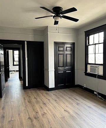 5th image of 2629 Marengo St #2B