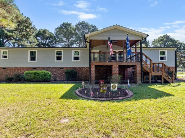 65 Loy Ct, Fuquay Varina, NC 27526