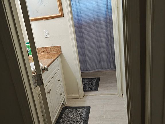 5th image of 7425 Edward St