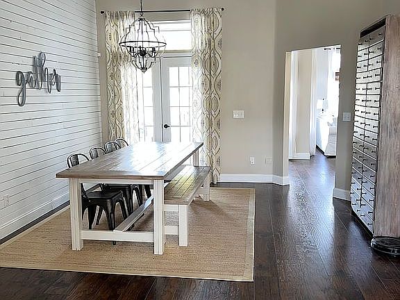 3rd image of 1816 Autumnbrook Ln