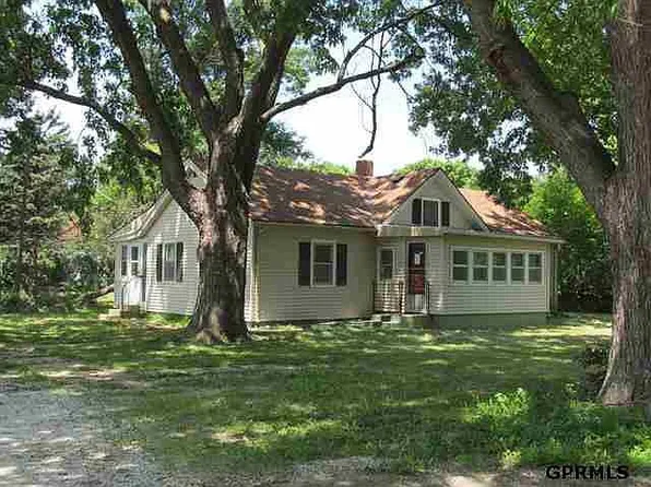 704 N 12th St, Tekamah, NE 68061