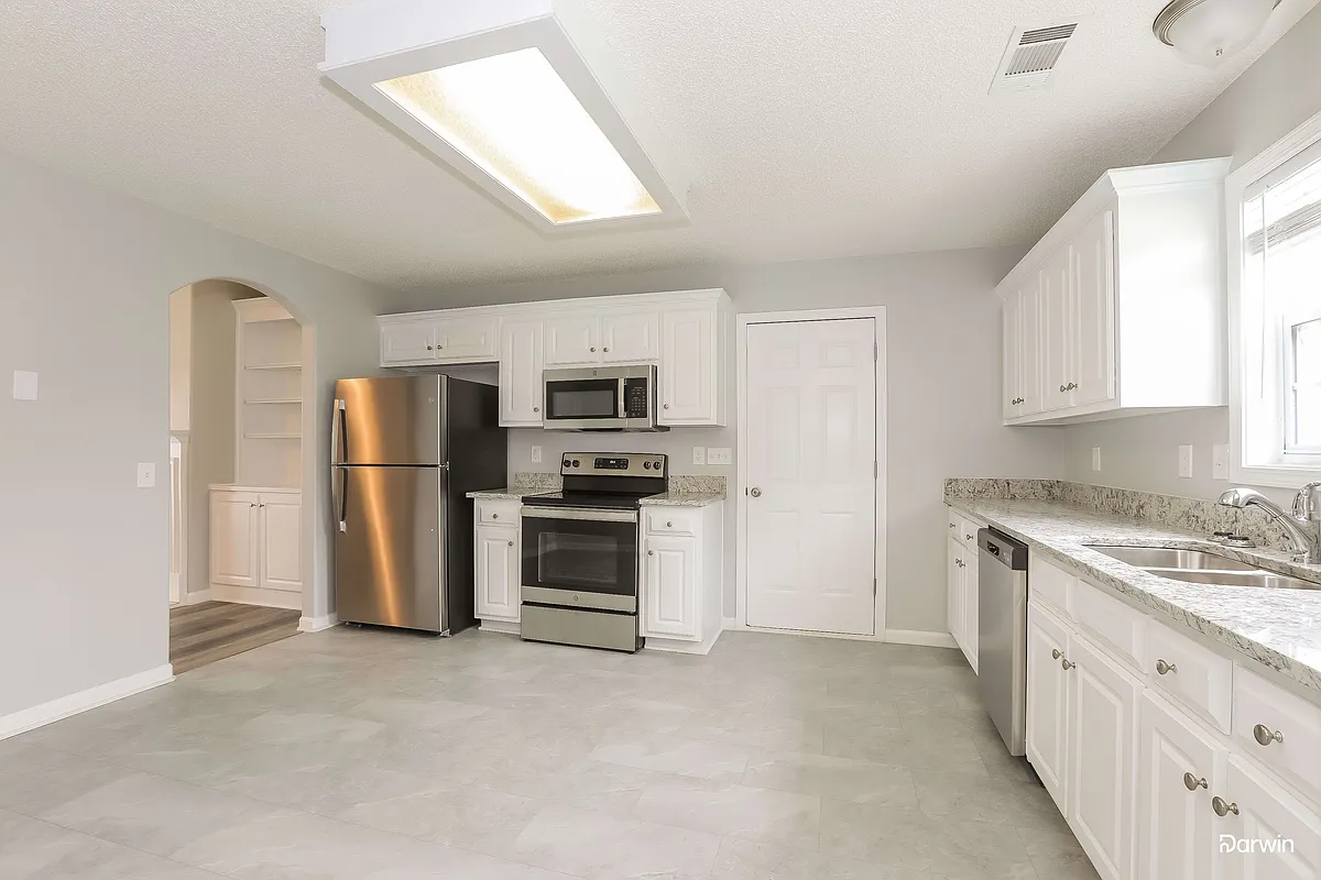 Building Photo - 1303 Princess Dr