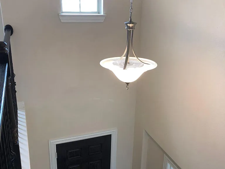2436 Valley Ln — Photo 15