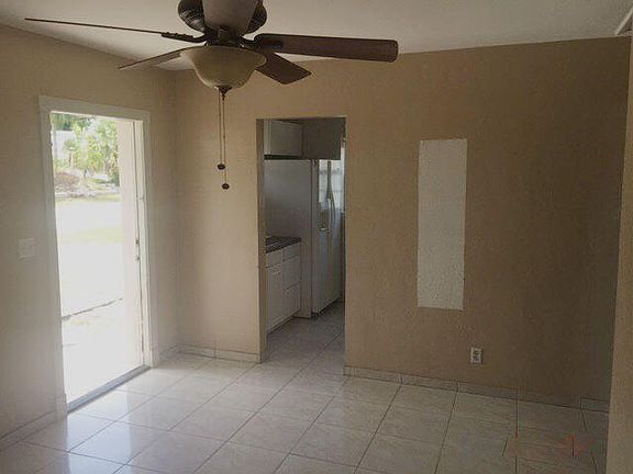 4th image of 3220 E Palm Dr