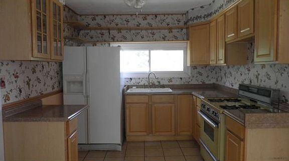 4th image of 3003 Pleasant Dr