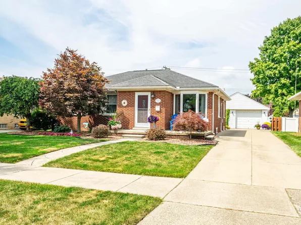 3530 Edsel St, Trenton, MI 48183