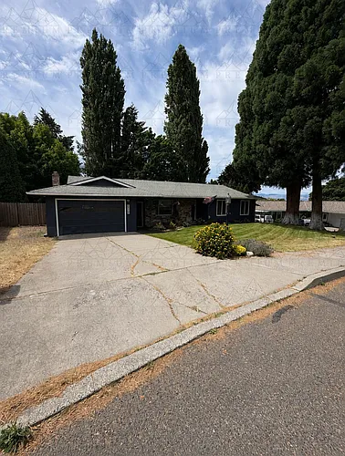 3504 Royal Crest Dr E Photo 1 3504 Royal Crest Dr E Photo 1
