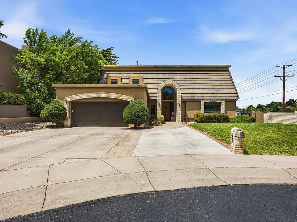 7009 Pala Mesa Ct NE