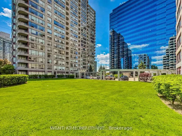 5765 Yonge St, Toronto, ON