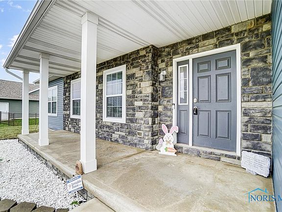 2nd image of 12825 Chickory Dr
