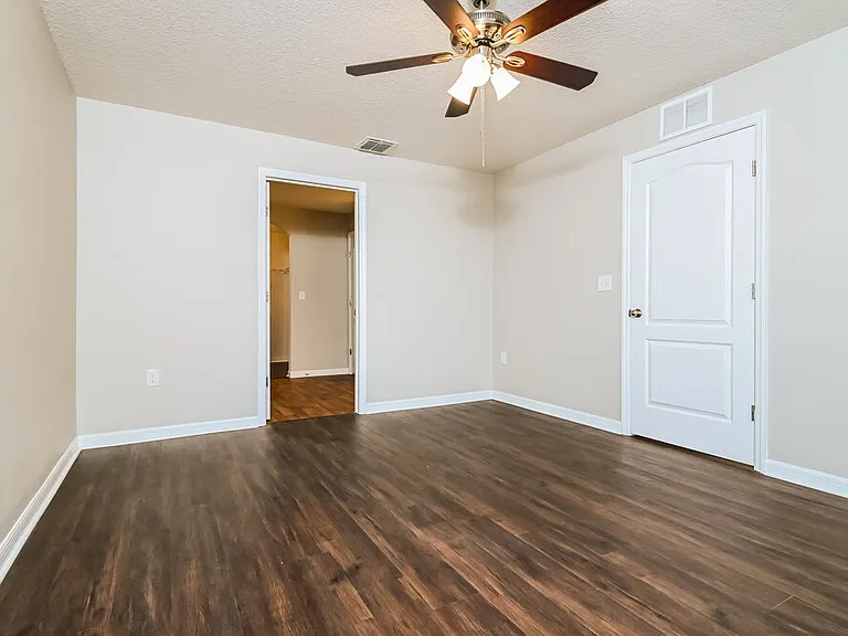 720 Chatham Walk Dr — Photo 10