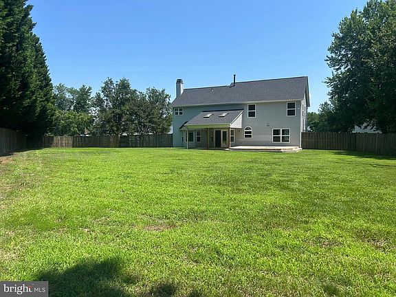3rd image of 10800 United Ct