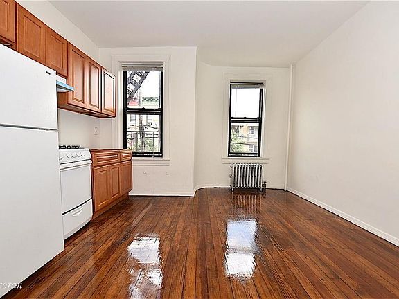 2nd image of 3018 43rd St APT 5