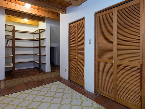 Butlers Pantry/Laundry