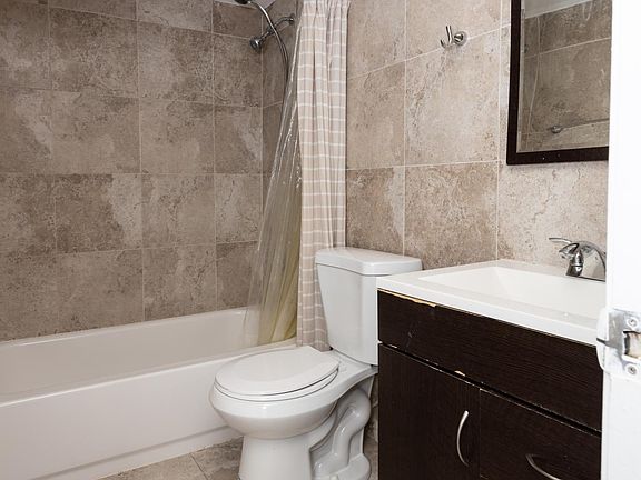 5th image of 860 NE 78th St APT 503