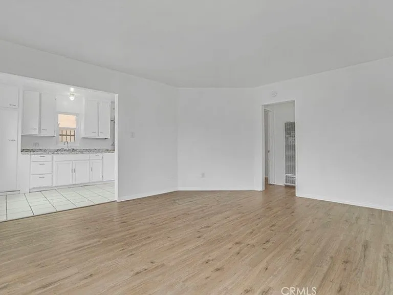 904 S Bullis Rd #D — Photo 11