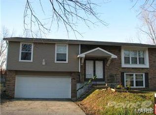 328 Bellezza Dr, Ballwin, MO 63021