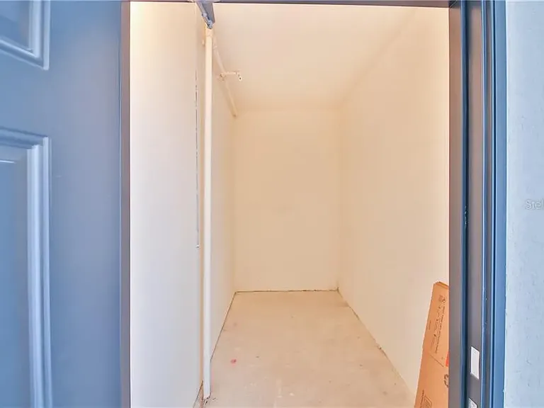 850 Tidewater Shores Loop #402 — Photo 4