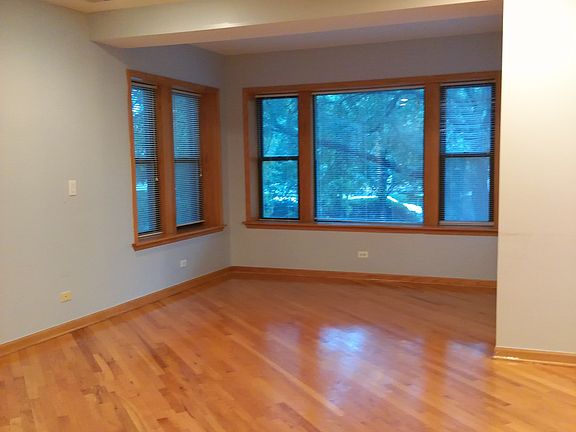 Sunroom / Living room / Dining room