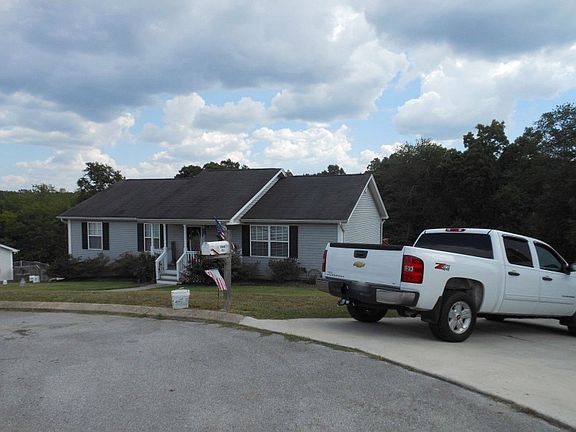 2nd image of 905 Clay Hill Dr