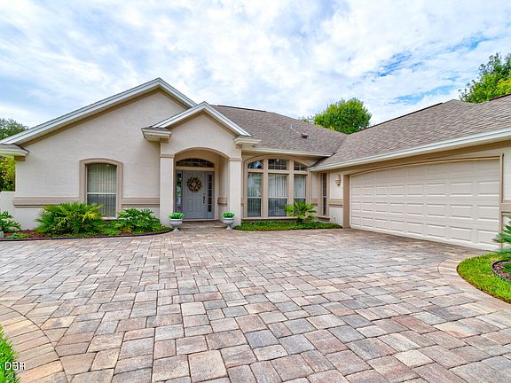 3rd image of 3719 Longford Cir