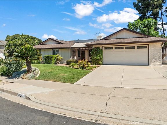 2nd image of 19341 Willowbrook Ave